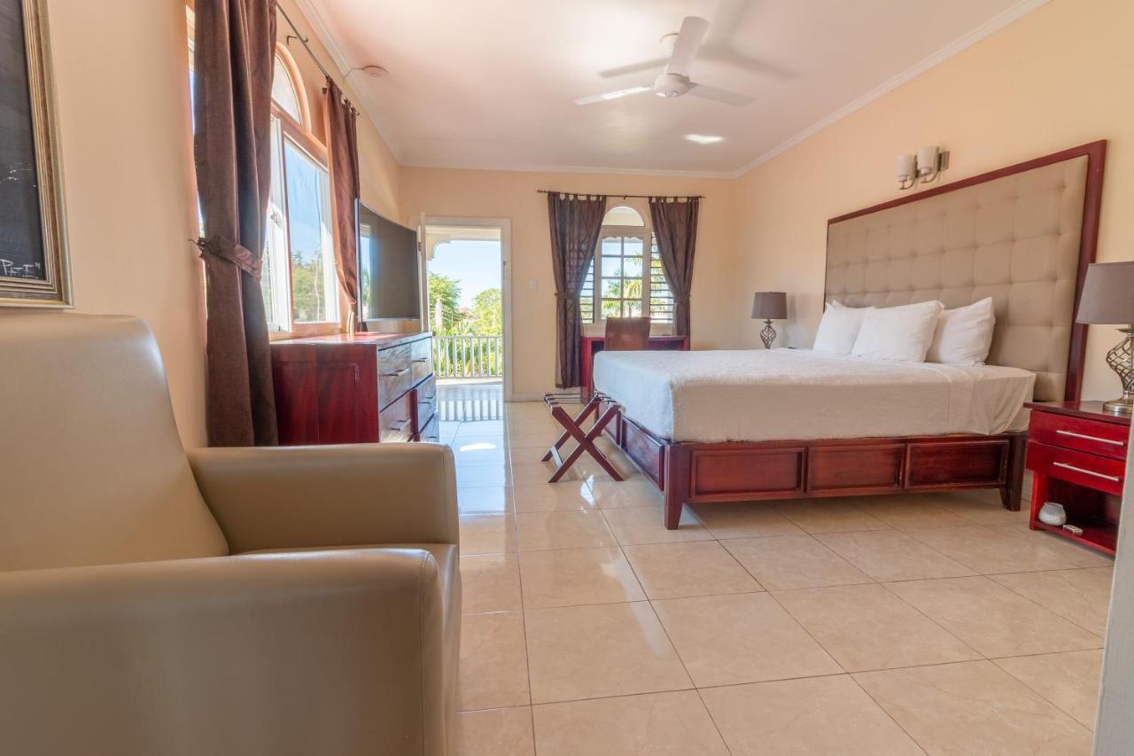Travellers Beach Resort Negril Bagian luar foto