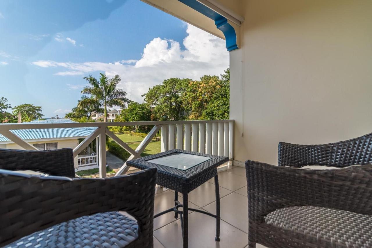 Travellers Beach Resort Negril Bagian luar foto