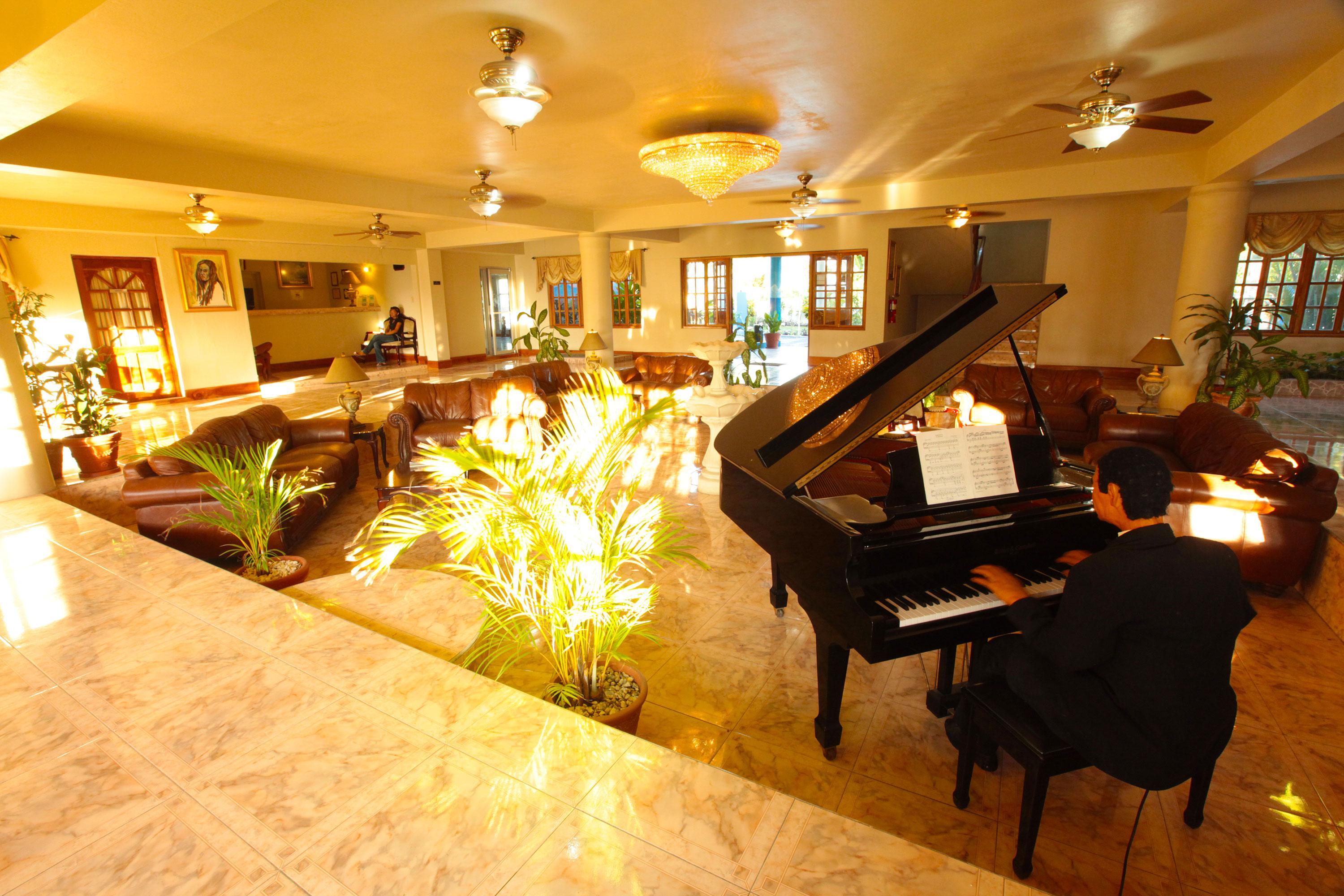 Travellers Beach Resort Negril Bagian luar foto