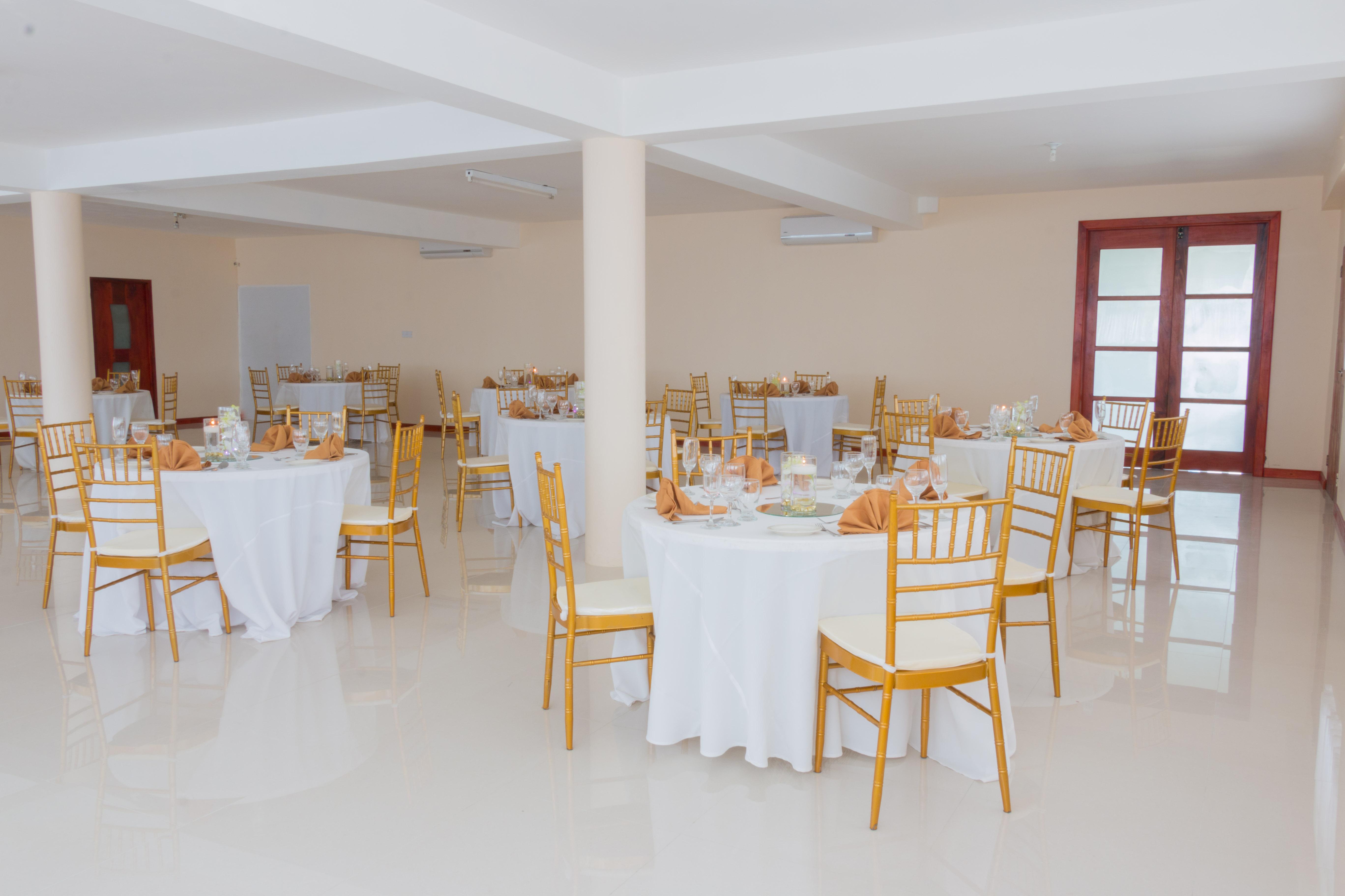 Travellers Beach Resort Negril Bagian luar foto
