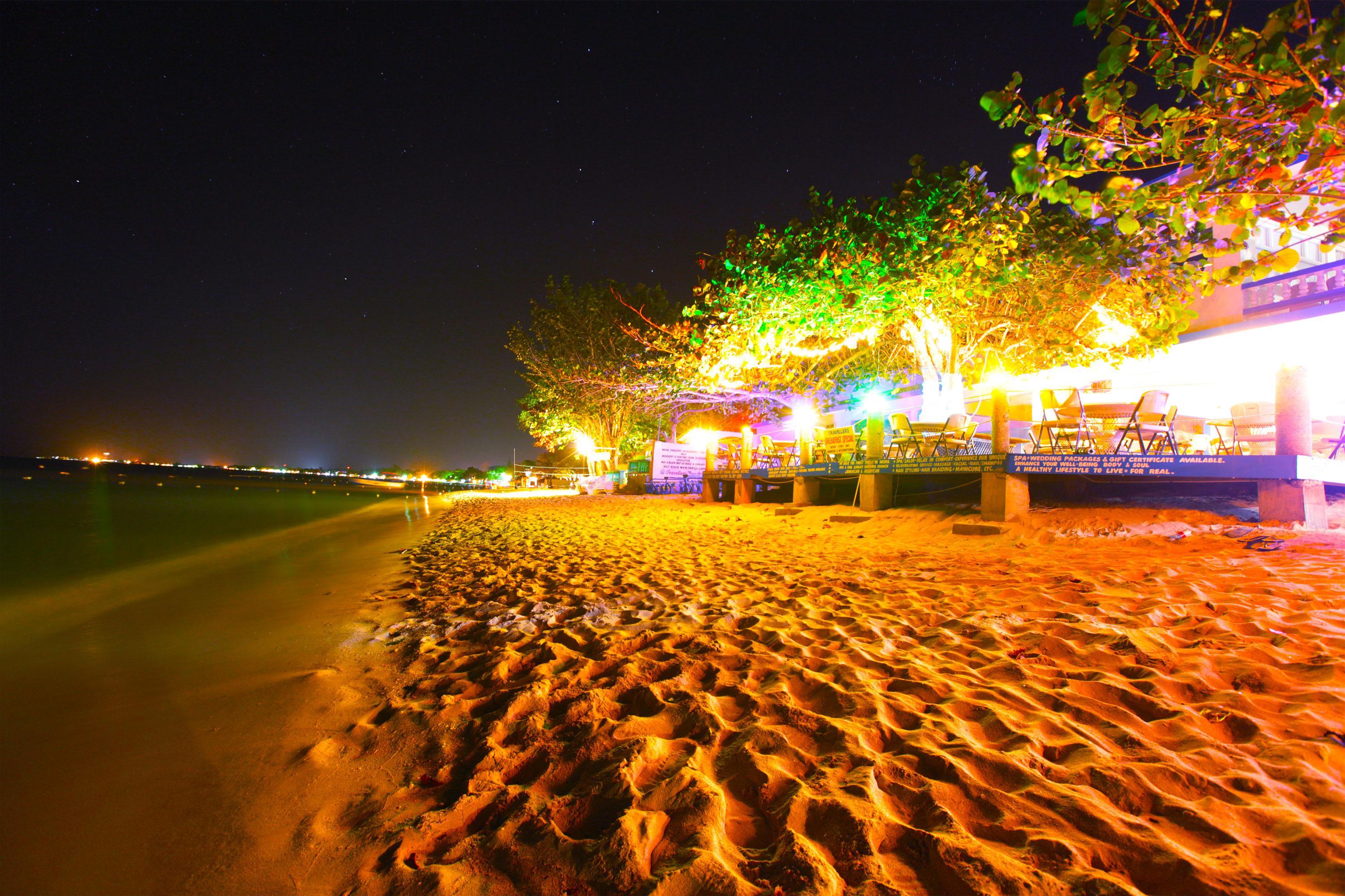 Travellers Beach Resort Negril Bagian luar foto