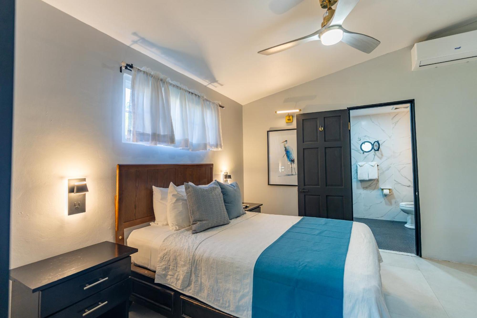 Travellers Beach Resort Negril Bagian luar foto