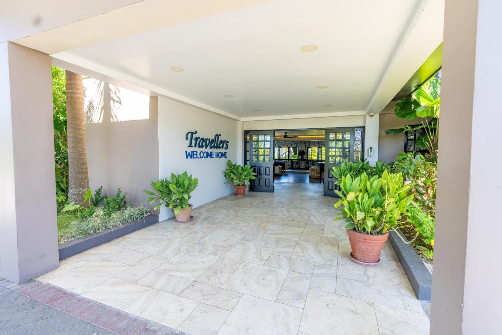 Travellers Beach Resort Negril Bagian luar foto