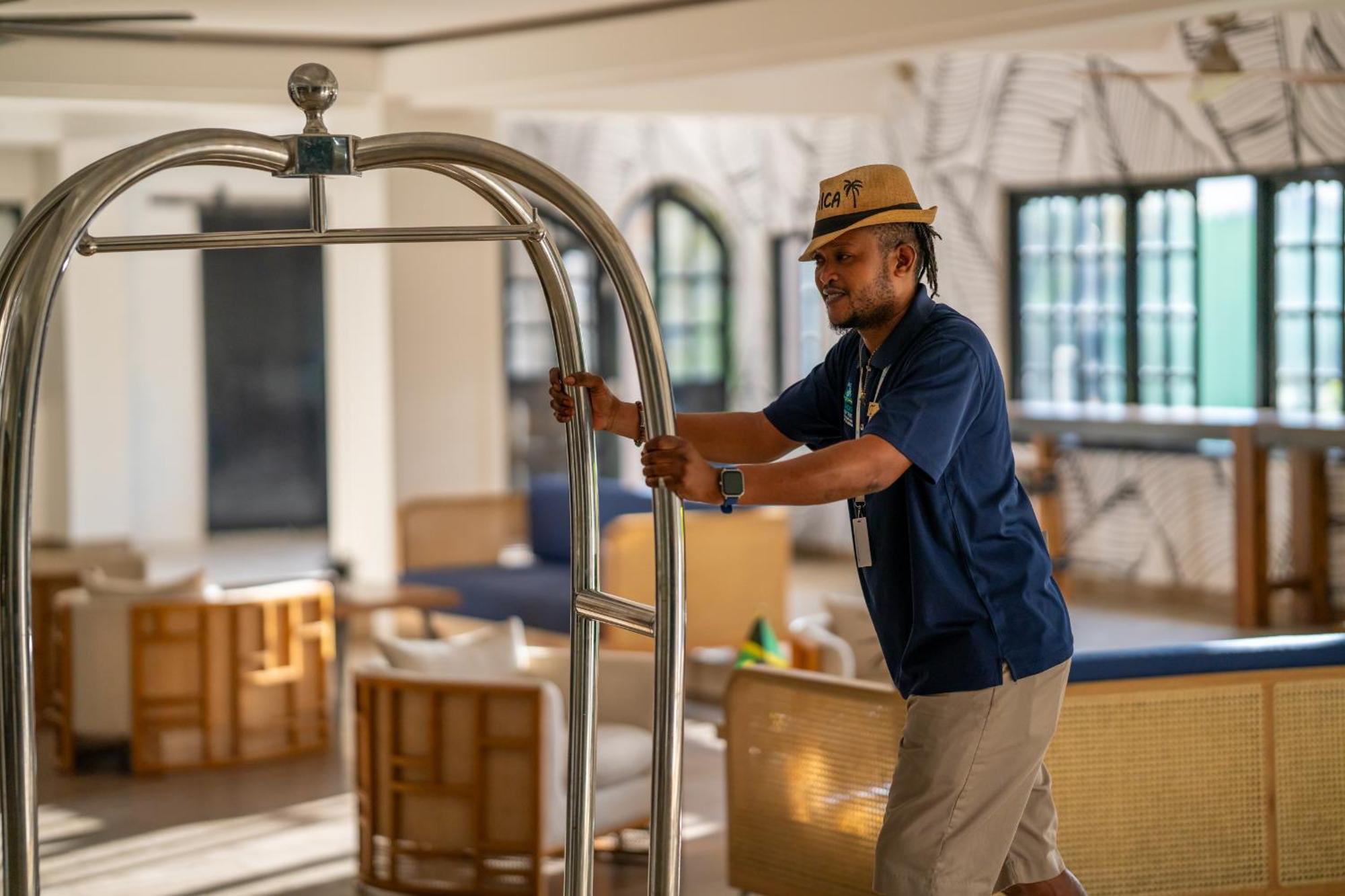 Travellers Beach Resort Negril Bagian luar foto
