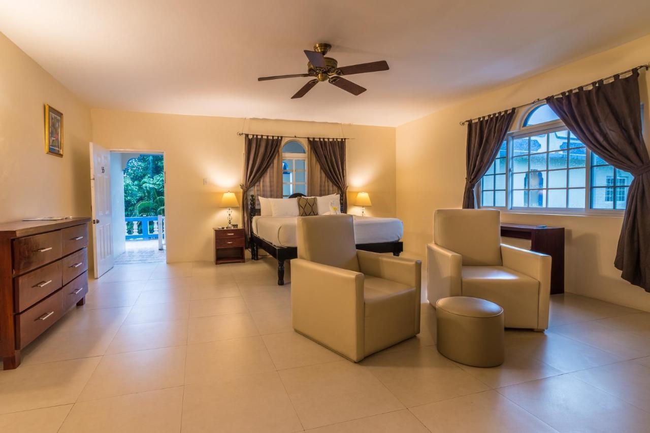 Travellers Beach Resort Negril Bagian luar foto